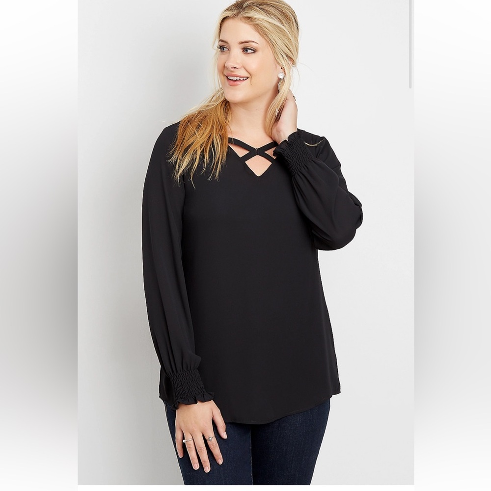 🆕 NWT Maurices black strappy neck tunic blouse, L